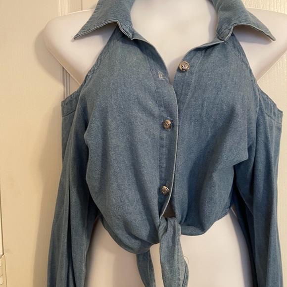 Vintage Denim no shoulder, Button sleeves, tie waist TOP - Picture 7 of 10